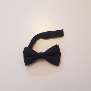 Bow tie